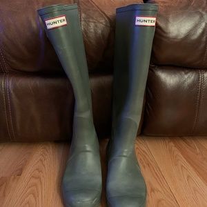 HUNTER BOOTS